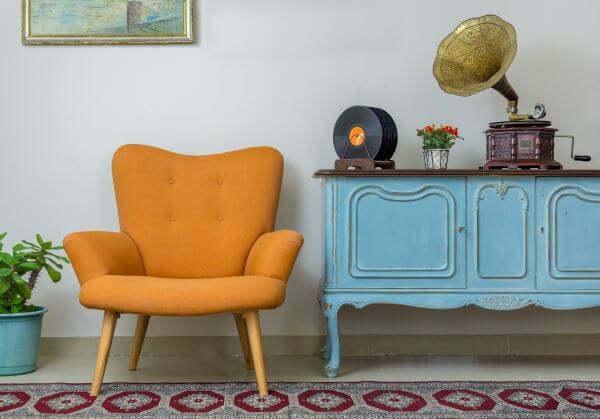 Styling Your Sideboard: Vintage, Retro And Antique Ideas 5 A piece of antique style with an old gramophone on top